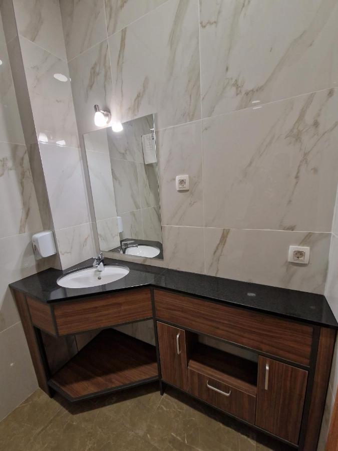 Motel Celebic Mitrovici  Ngoại thất bức ảnh